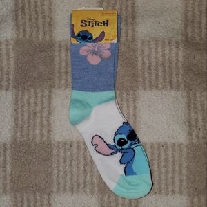 5 for $25 | NWT Disney Kids Stitch Hibiscus Flower Crew Socks (1 Pair)